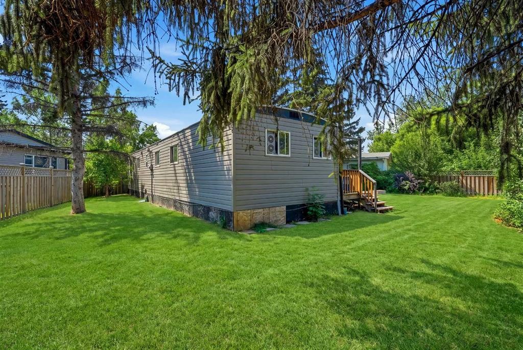 129 Big Hill Place Se, Airdrie, AB - Outdoor
