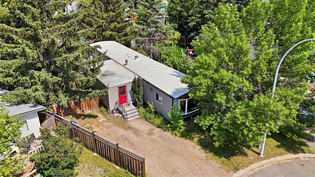 129 Big Hill Place Se, Airdrie, AB - Outdoor