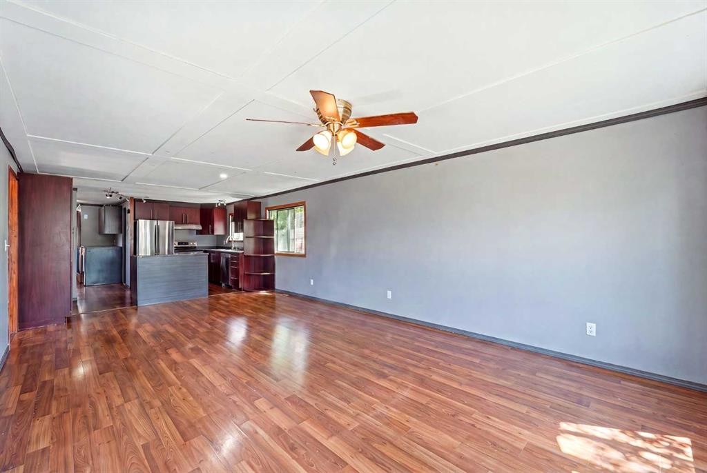 129 Big Hill Place Se, Airdrie, AB - Indoor Photo Showing Other Room
