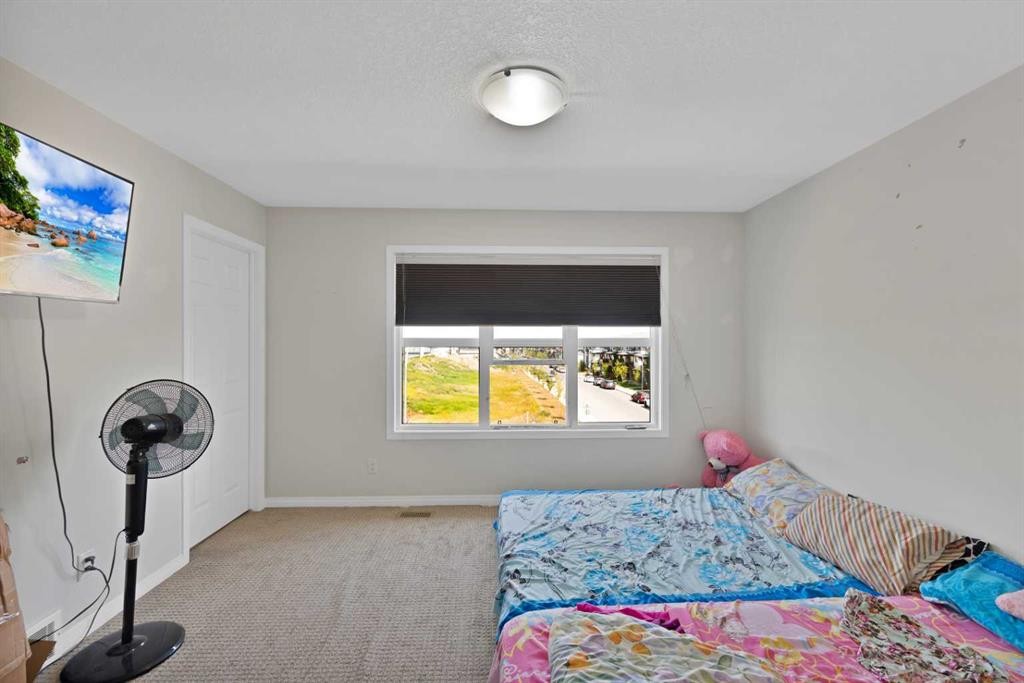 533 Savanna Blvd Boulevard Ne, Calgary, AB - Indoor Photo Showing Bedroom