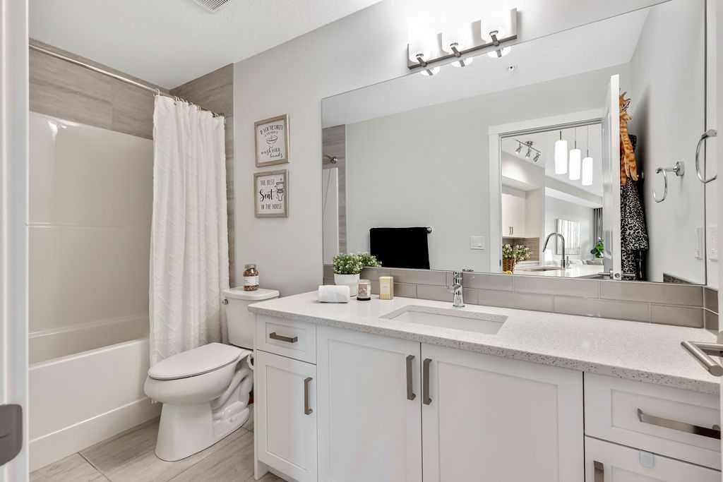 2310-3727 Sage Hill Drive Nw, Calgary, AB - Indoor Photo Showing Bathroom