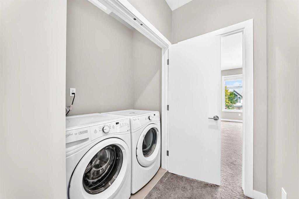 1317 20 Avenue Nw, Calgary, AB - Indoor Photo Showing Laundry Room