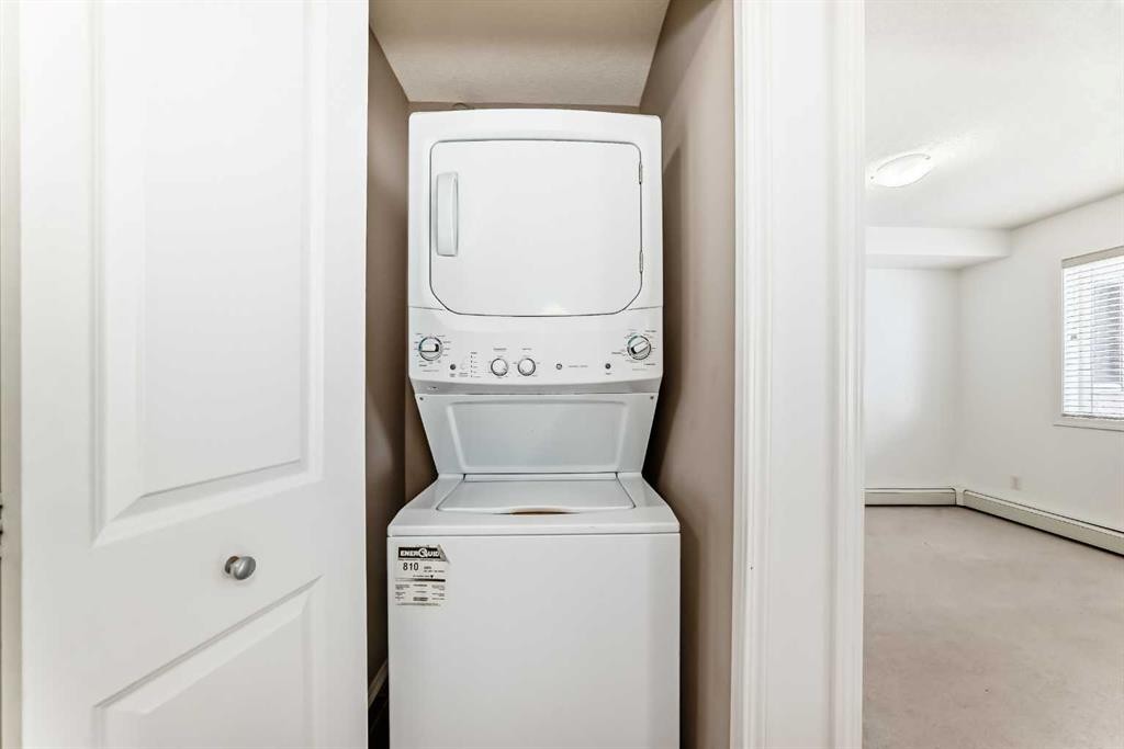 111-195 Kincora Glen Road Nw, Calgary, AB - Indoor Photo Showing Laundry Room