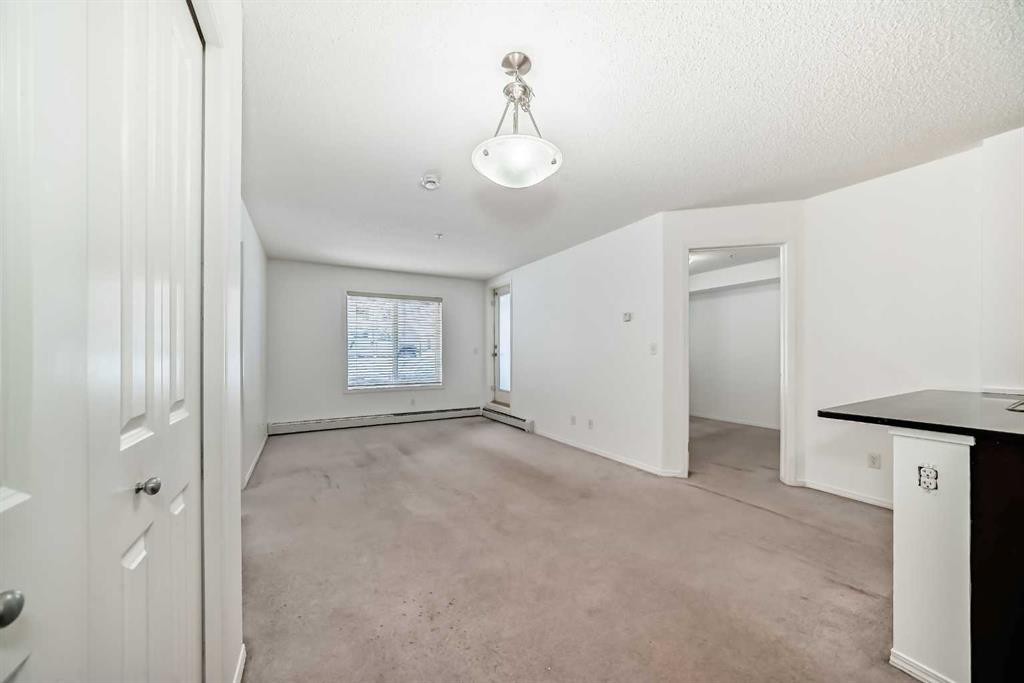 111-195 Kincora Glen Road Nw, Calgary, AB - Indoor Photo Showing Other Room