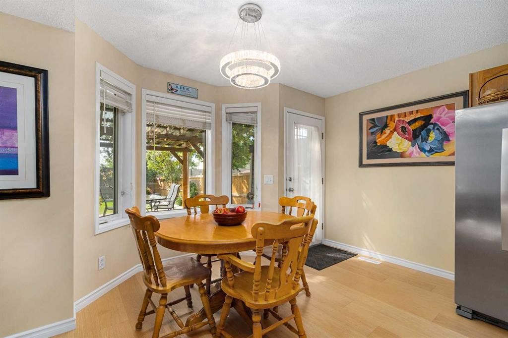 232 Harvest Glen Place Ne, Calgary, AB - Indoor Photo Showing Dining Room