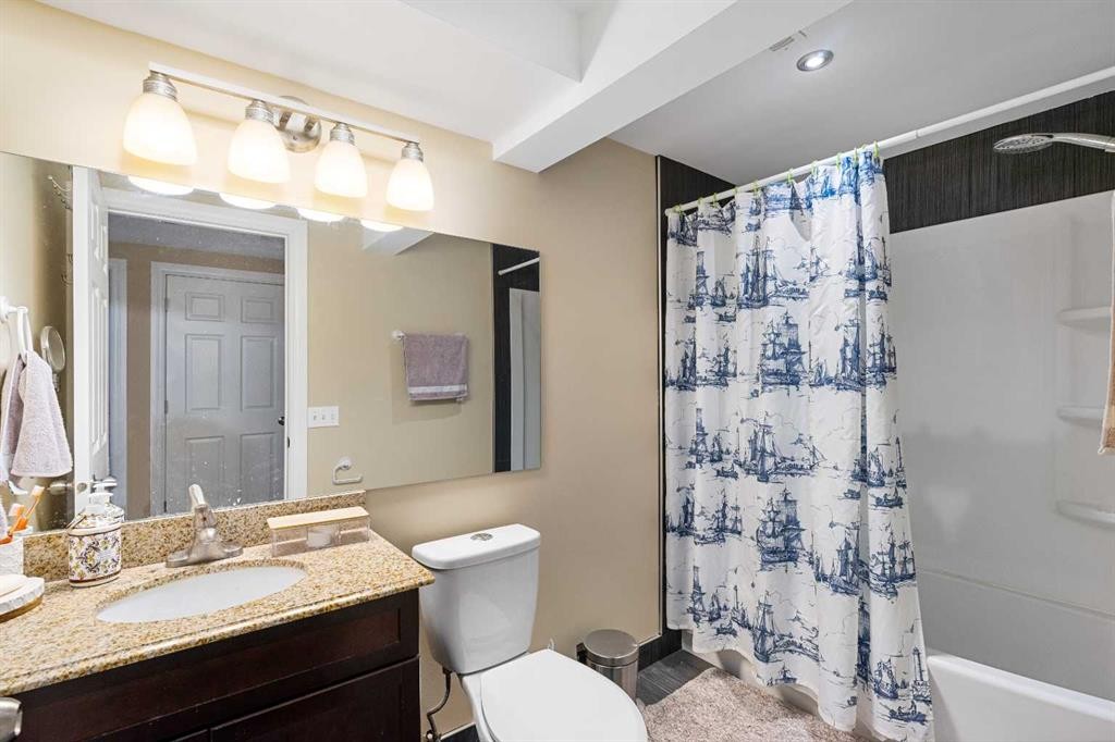 232 Harvest Glen Place Ne, Calgary, AB - Indoor Photo Showing Bathroom