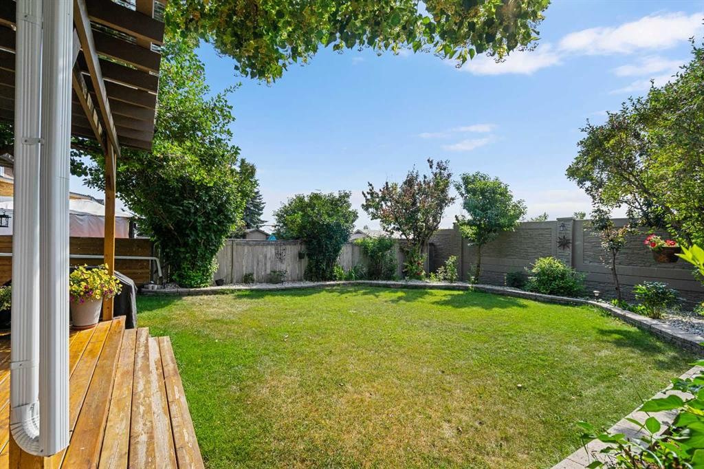 232 Harvest Glen Place Ne, Calgary, AB - Outdoor