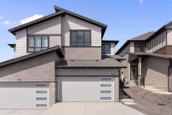 83 Heritage Manor Cochrane, AB T4C 3K8