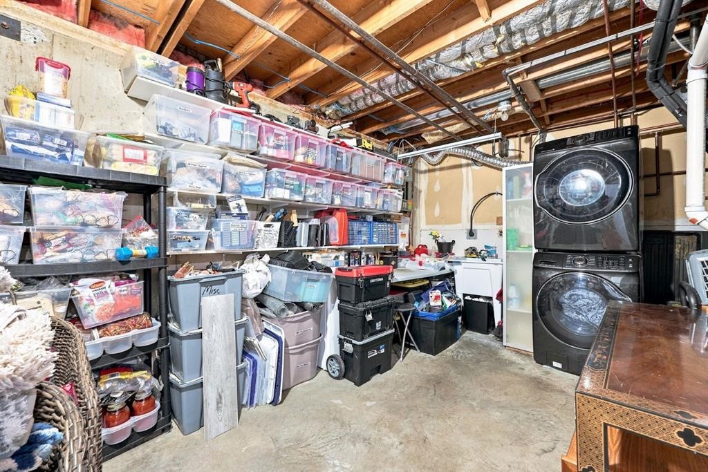 20-8533 Silver Springs Road Nw, Calgary, AB - Indoor Photo Showing Laundry Room
