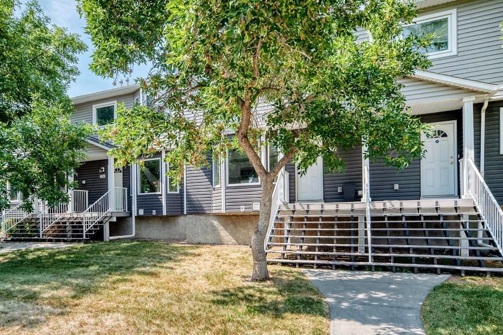 357 Regal Park Ne, Calgary, AB - Outdoor