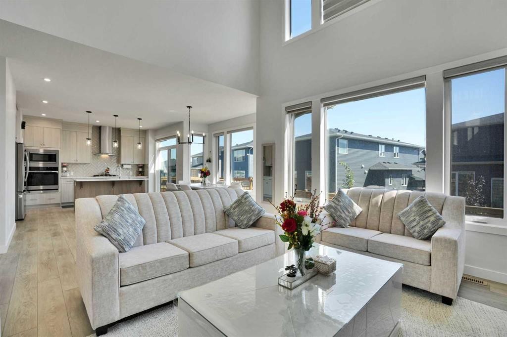 45 Dawson Gardens, Chestermere, AB - Indoor Photo Showing Living Room