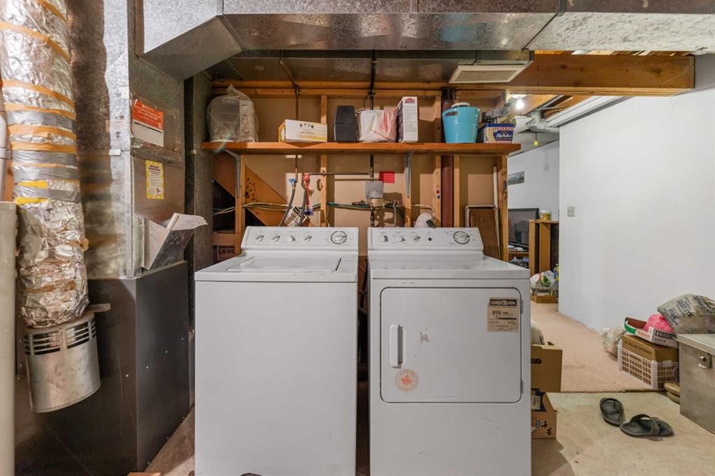 6772 Temple Drive Ne, Calgary, AB - Indoor Photo Showing Laundry Room