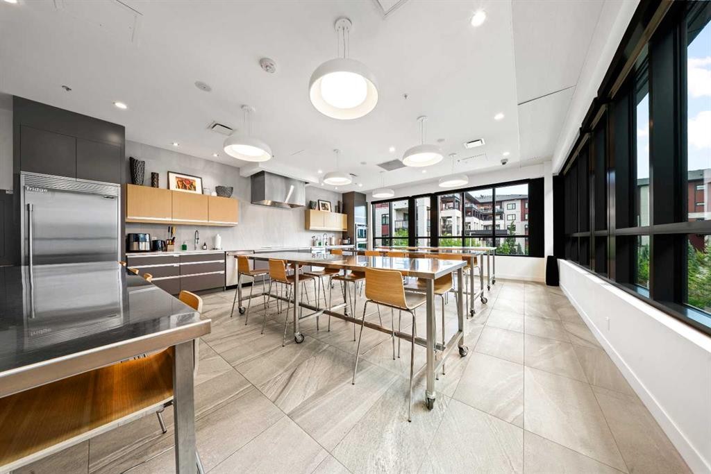 105-2231 Mahogany Boulevard Se, Calgary, AB - Indoor Photo Showing Kitchen With Upgraded Kitchen