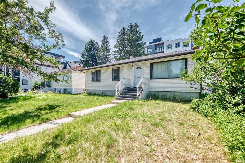 1701 32 Street Sw, Calgary, AB - Outdoor