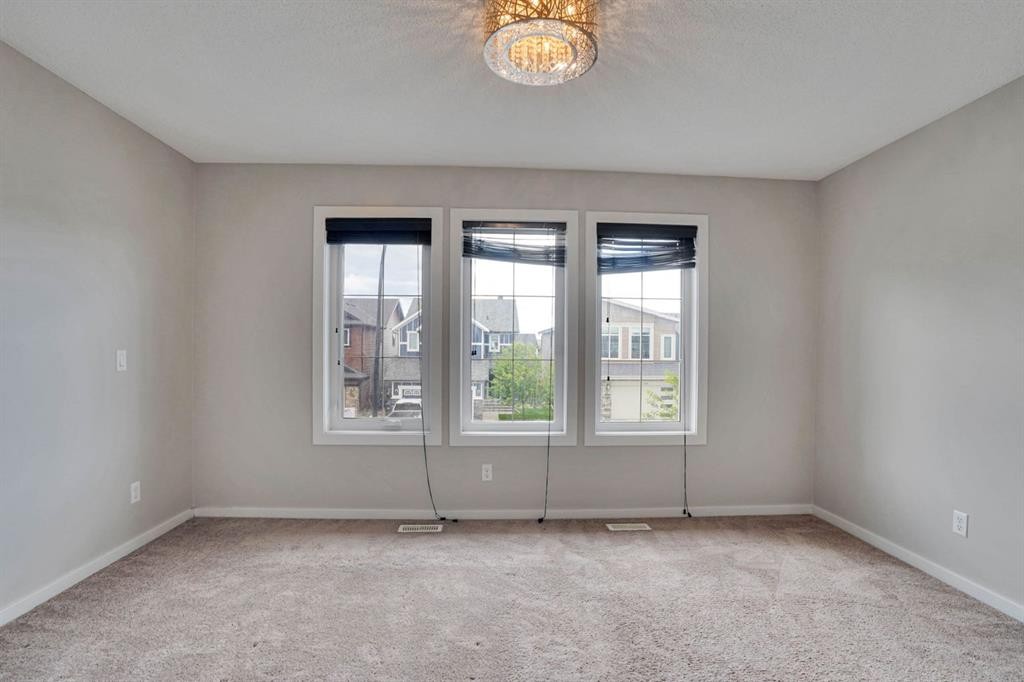 531 Evansborough Way Nw, Calgary, AB - Indoor Photo Showing Other Room