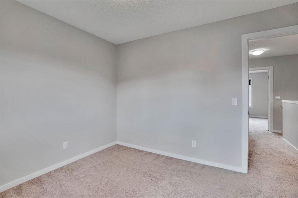 531 Evansborough Way Nw, Calgary, AB - Indoor Photo Showing Other Room
