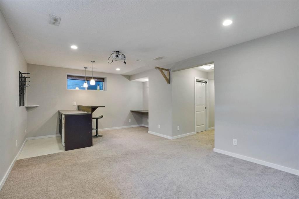 531 Evansborough Way Nw, Calgary, AB - Indoor