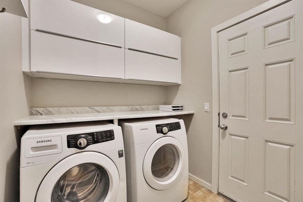 531 Evansborough Way Nw, Calgary, AB - Indoor Photo Showing Laundry Room