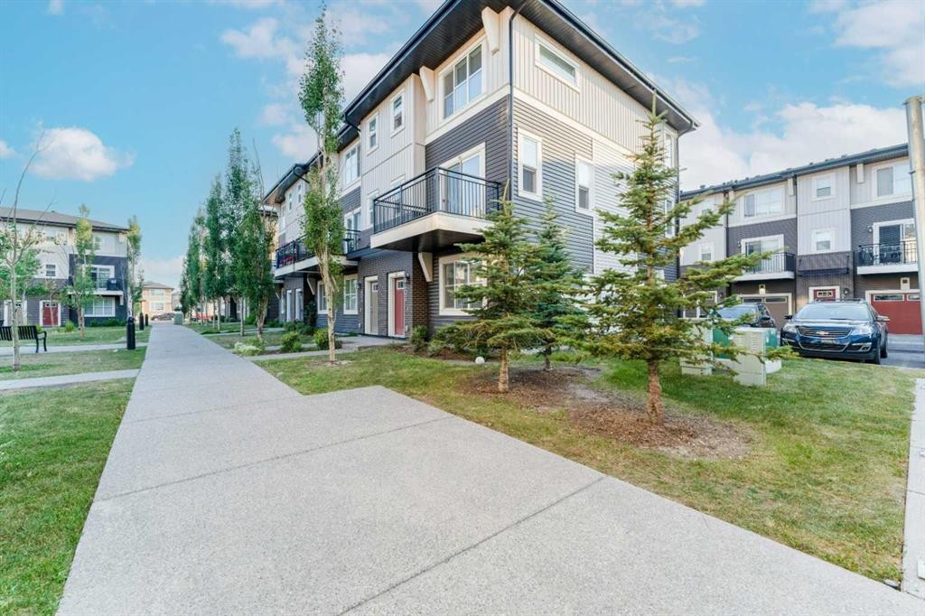 402-72 Cornerstone Manor Ne, Calgary, AB - Outdoor