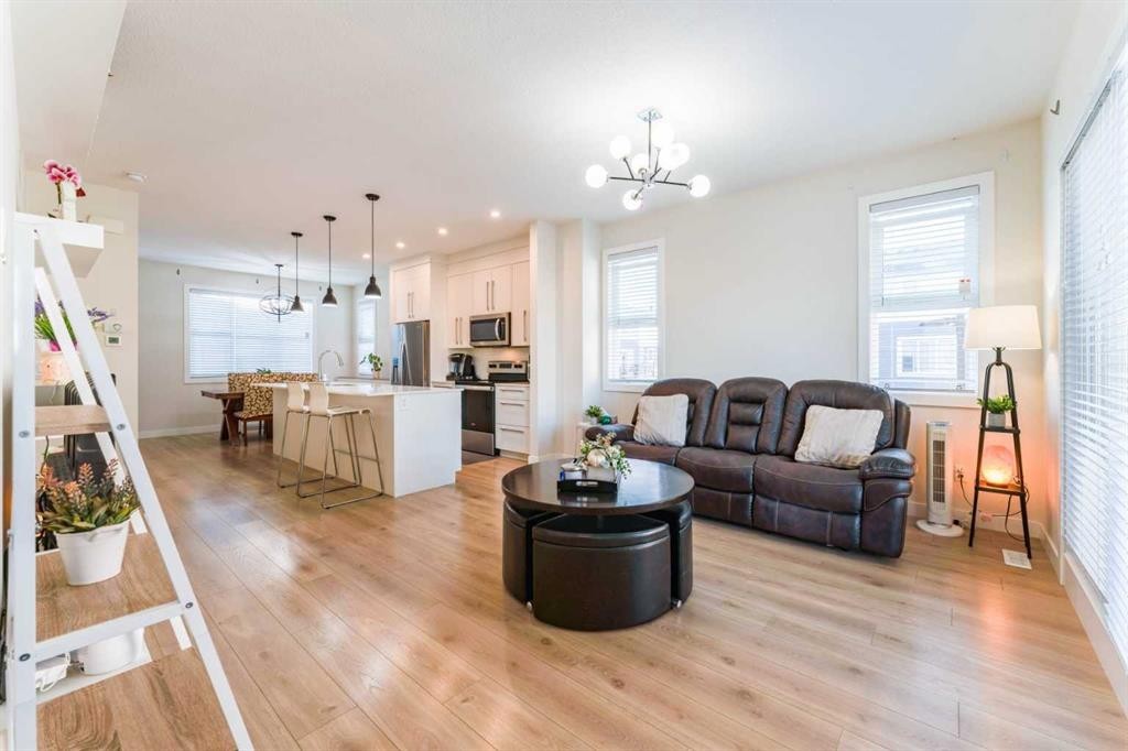 402-72 Cornerstone Manor Ne, Calgary, AB - Indoor Photo Showing Living Room