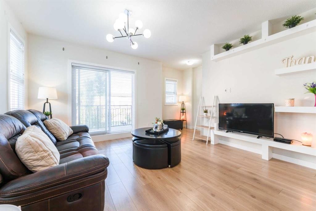 402-72 Cornerstone Manor Ne, Calgary, AB - Indoor Photo Showing Living Room