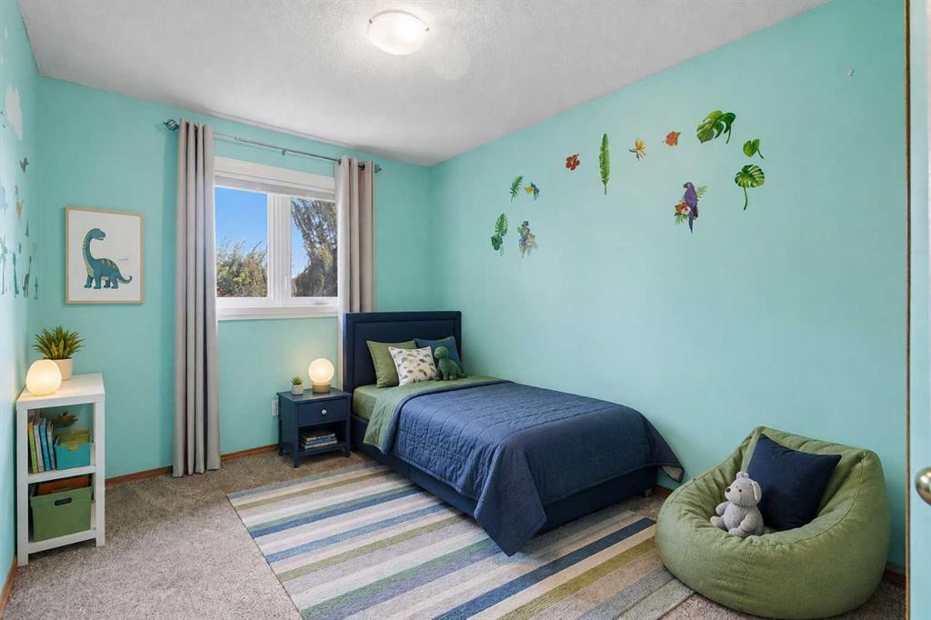 142 Riverview Circle Se, Calgary, AB - Indoor Photo Showing Bedroom