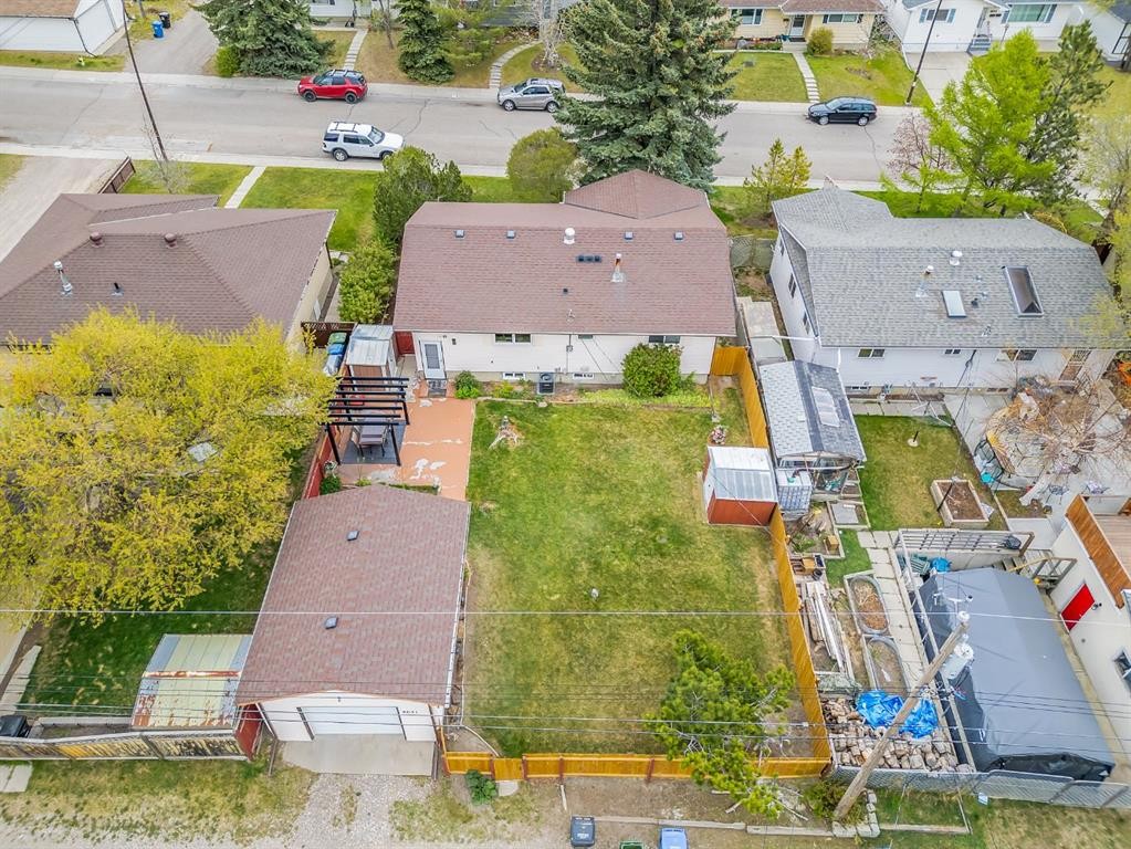 8031 Huntwick Hill Ne, Calgary, AB - Outdoor With View