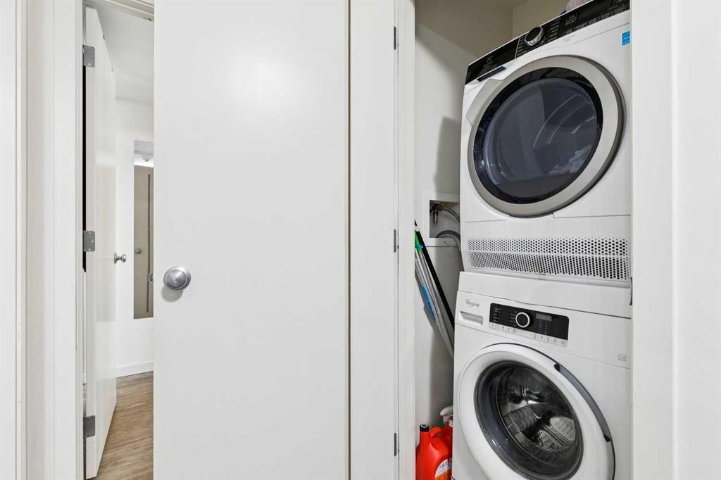 2115-181 Skyview Ranch Manor Ne, Calgary, AB - Indoor Photo Showing Laundry Room