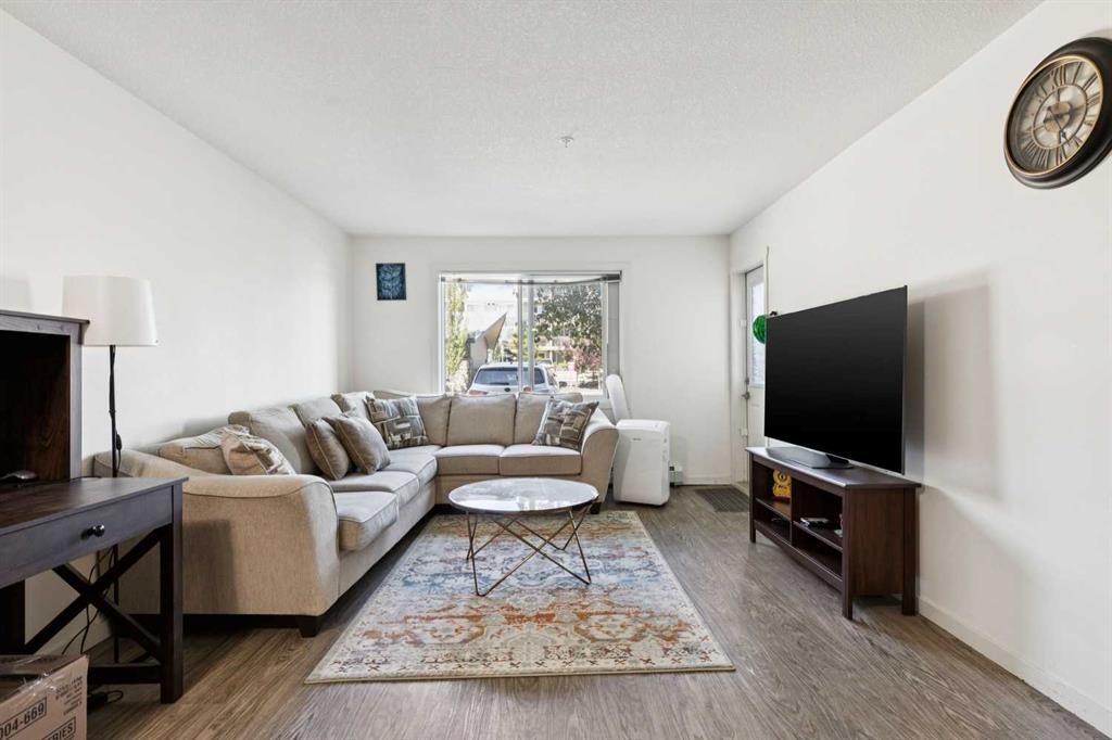 2115-181 Skyview Ranch Manor Ne, Calgary, AB - Indoor Photo Showing Living Room