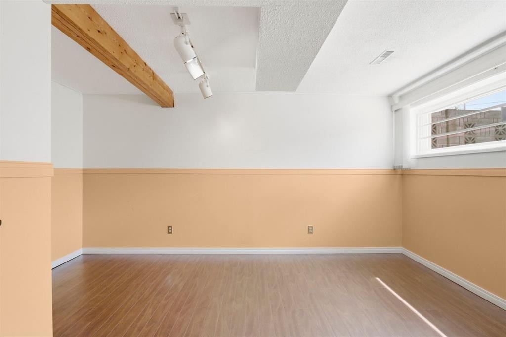 160 Marbrooke Circle Ne, Calgary, AB - Indoor Photo Showing Other Room
