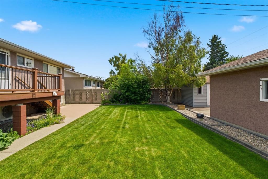 160 Marbrooke Circle Ne, Calgary, AB - Outdoor With Deck Patio Veranda