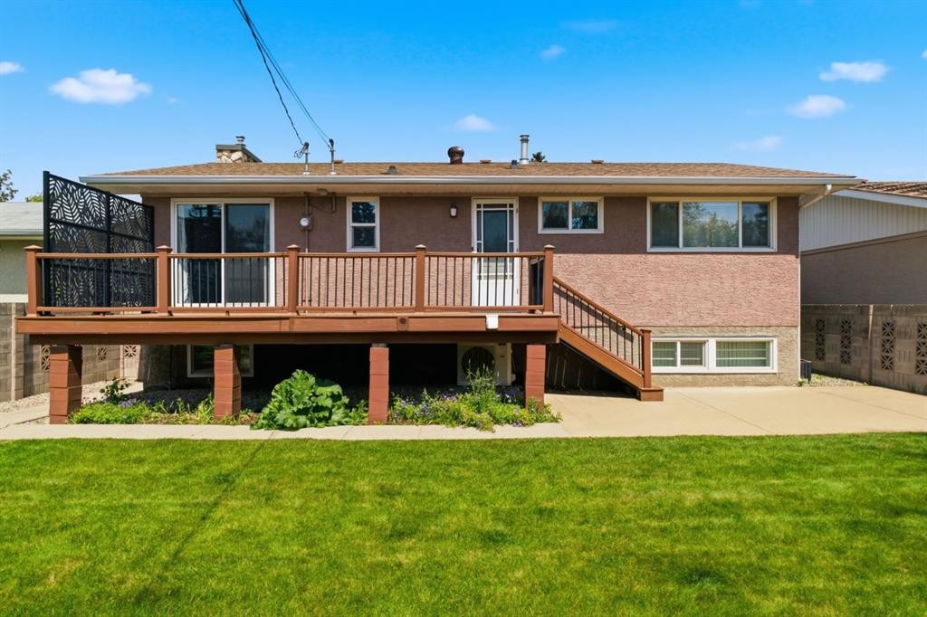 160 Marbrooke Circle Ne, Calgary, AB - Outdoor With Deck Patio Veranda