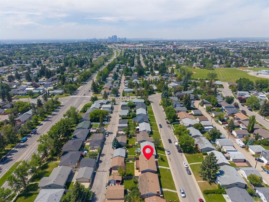 160 Marbrooke Circle Ne, Calgary, AB - Outdoor With View