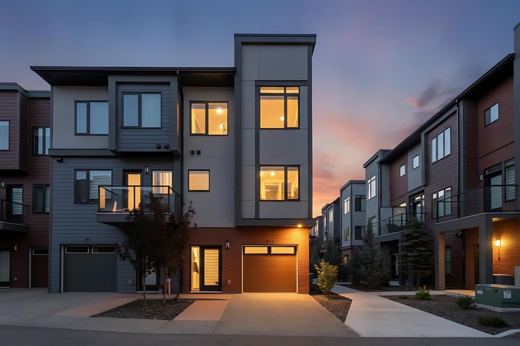 213 Greenbriar Common Nw, Calgary, AB - Outdoor With Balcony With Facade
