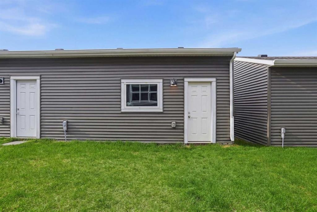 154 Merganser Drive West, Chestermere, AB - Outdoor