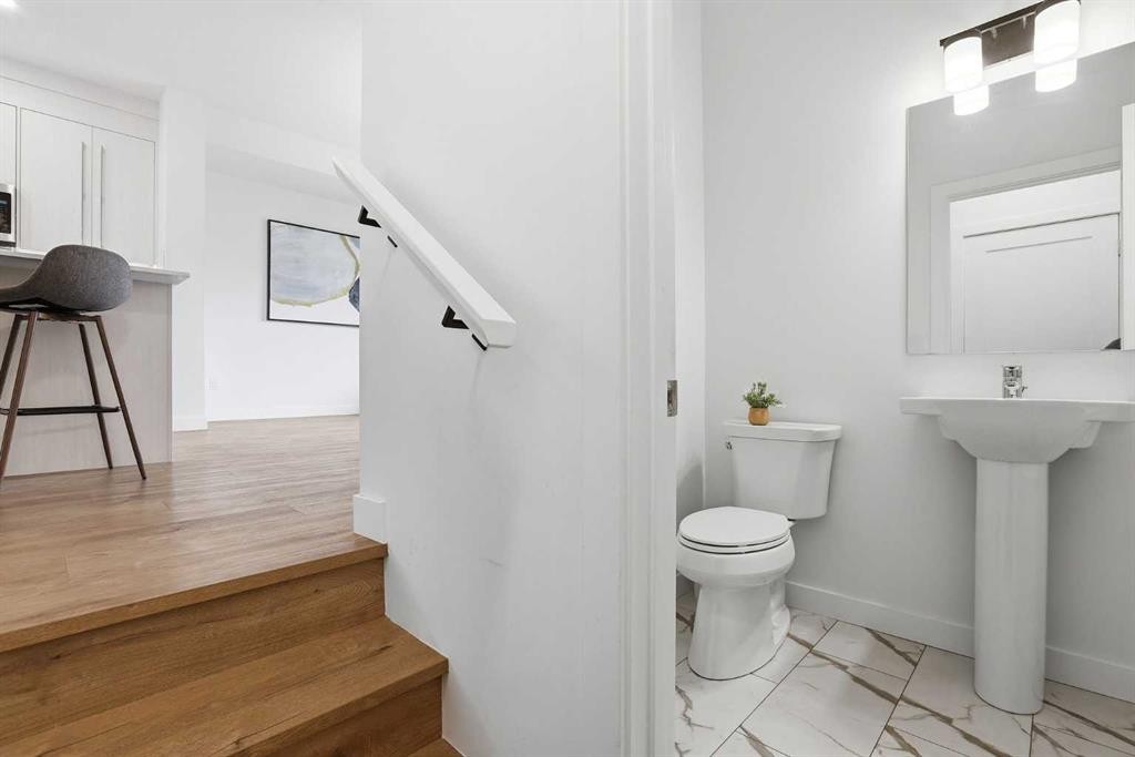 154 Merganser Drive West, Chestermere, AB - Indoor Photo Showing Bathroom