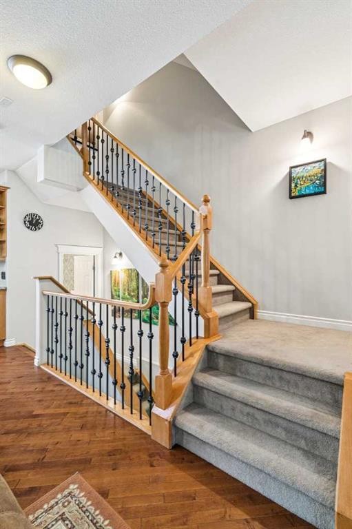 4008 Garrison Boulevard Sw, Calgary, AB - Indoor Photo Showing Other Room