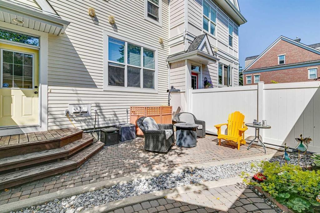 4008 Garrison Boulevard Sw, Calgary, AB - Outdoor With Deck Patio Veranda
