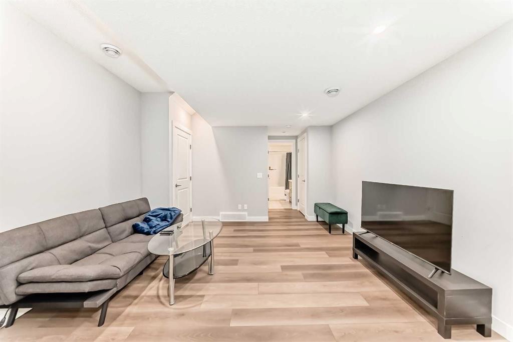 20893 Main Street Se, Calgary, AB - Indoor Photo Showing Other Room