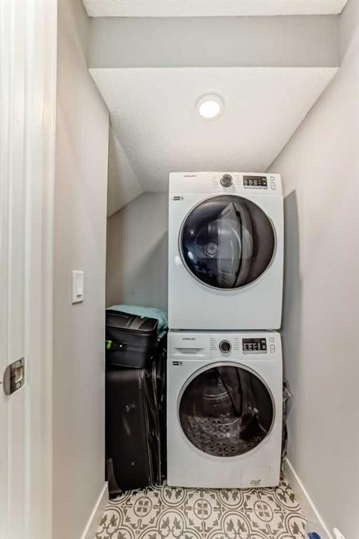 20893 Main Street Se, Calgary, AB - Indoor Photo Showing Laundry Room