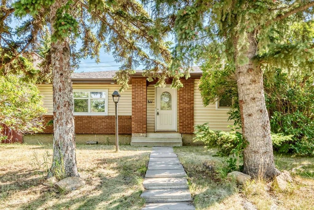 311 72 Avenue Ne, Calgary, AB - Outdoor