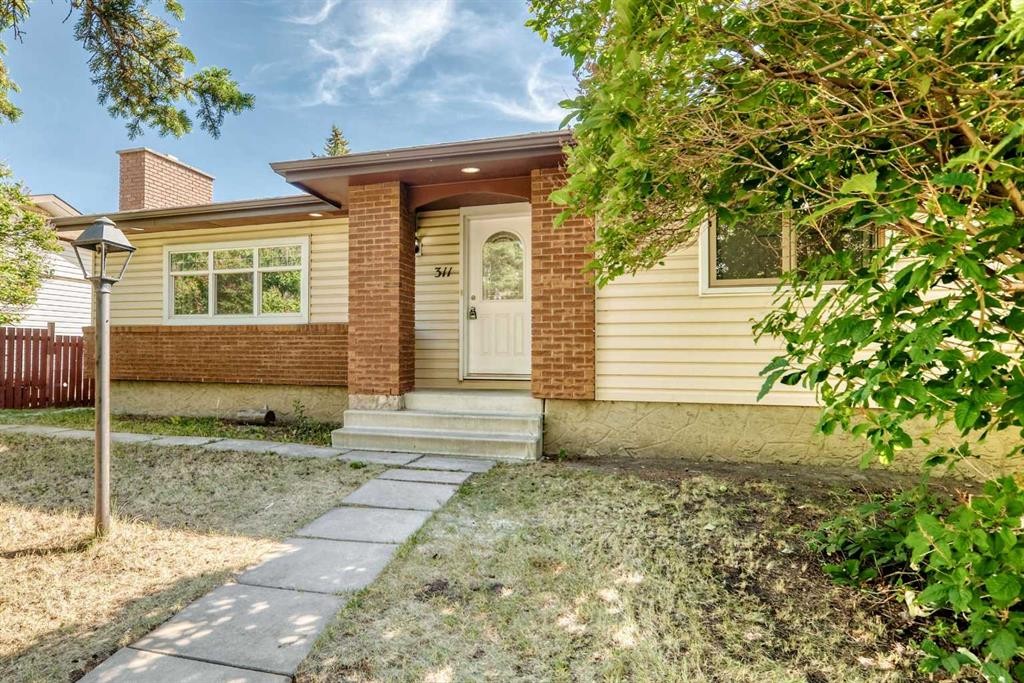311 72 Avenue Ne, Calgary, AB - Outdoor