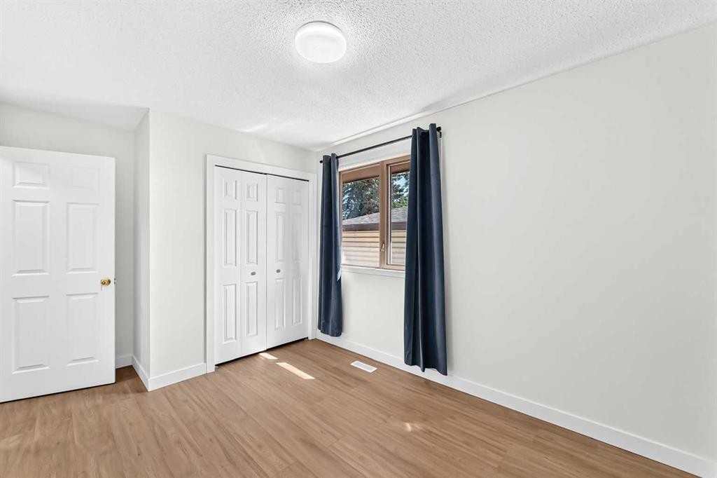 311 72 Avenue Ne, Calgary, AB - Indoor Photo Showing Other Room