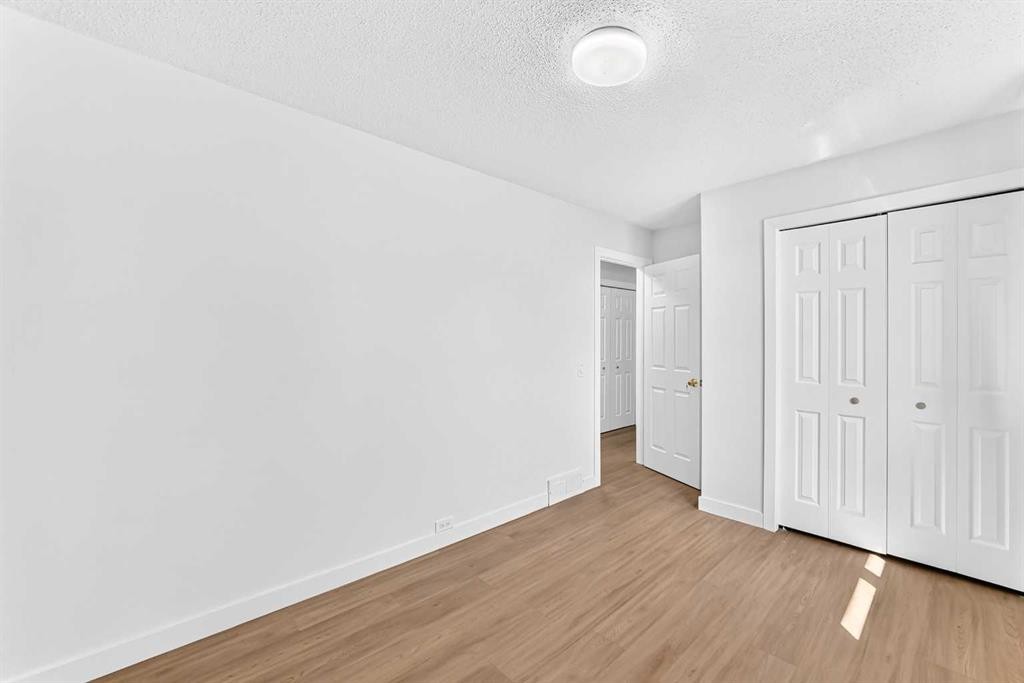 311 72 Avenue Ne, Calgary, AB - Indoor Photo Showing Other Room