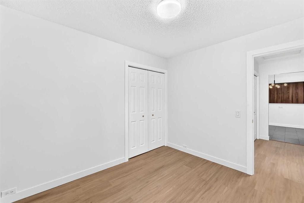 311 72 Avenue Ne, Calgary, AB - Indoor Photo Showing Other Room