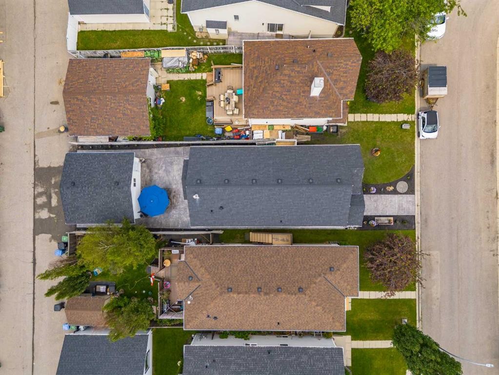 113 Mt Lorette Place Se, Calgary, AB - Outdoor With View