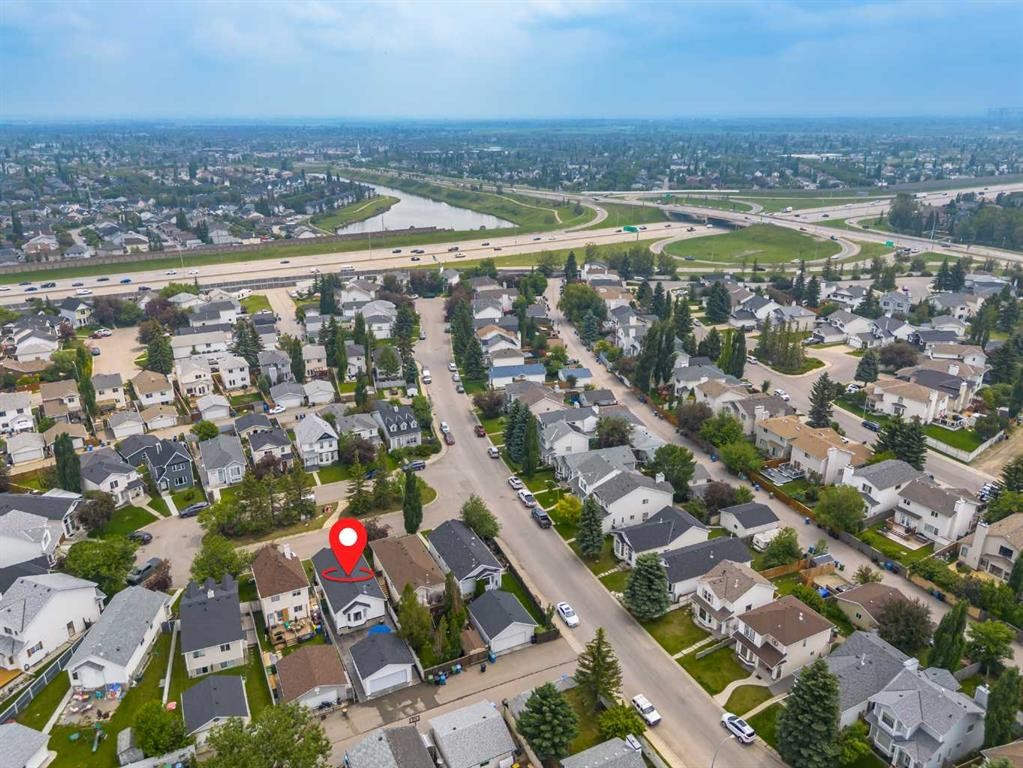 113 Mt Lorette Place Se, Calgary, AB - Outdoor With View