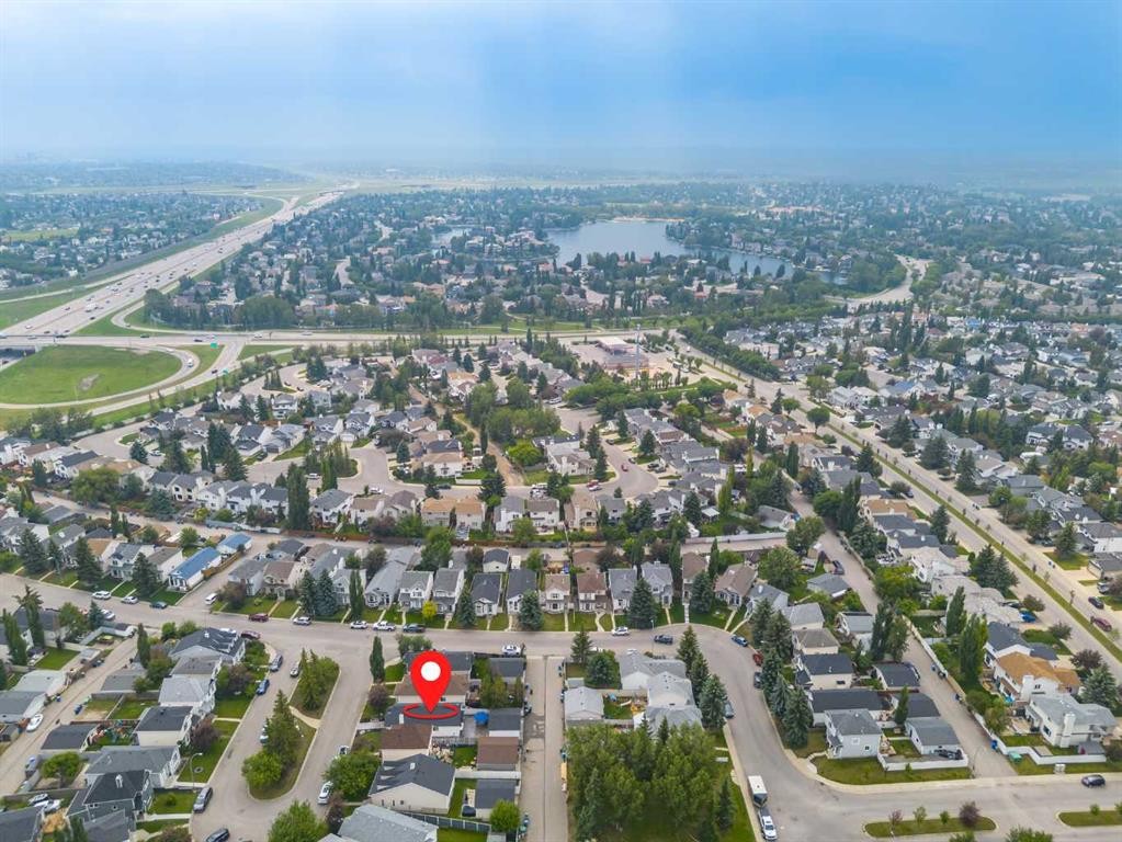 113 Mt Lorette Place Se, Calgary, AB - Outdoor With View