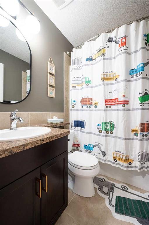 21 Chaparral Valley Court Se, Calgary, AB - Indoor Photo Showing Bathroom