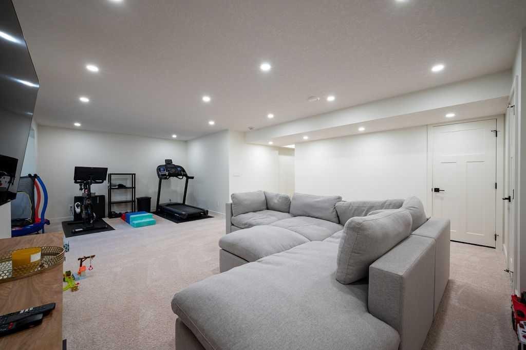 21 Chaparral Valley Court Se, Calgary, AB - Indoor